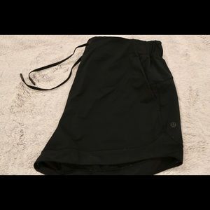 Lululemon On the Fly short